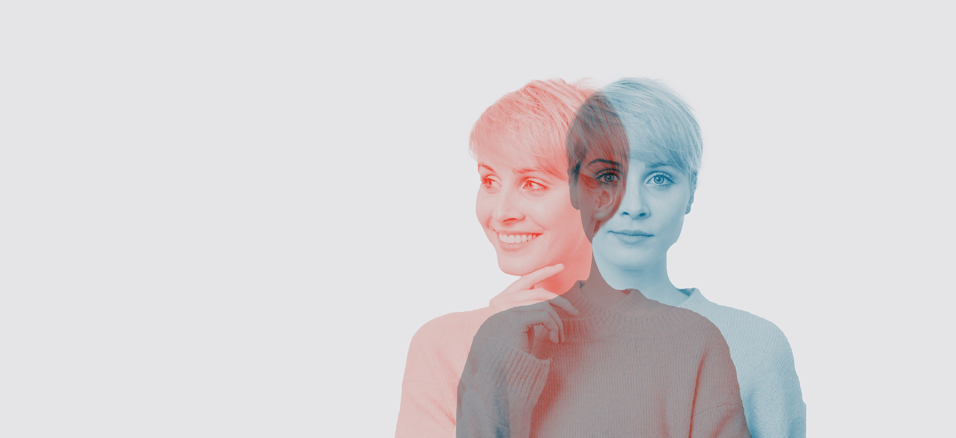 Frau mit kurzen Haaren in roter und blauer Farbe