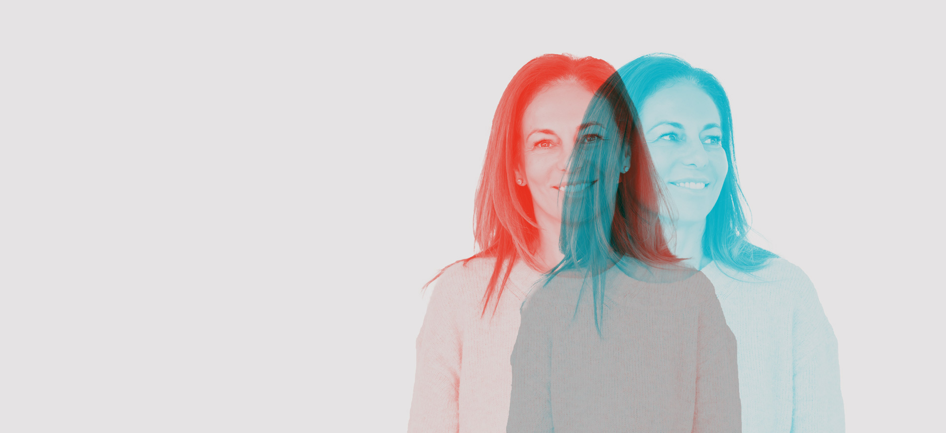 Frau mit langen Haaren in roter und blauer Farbe